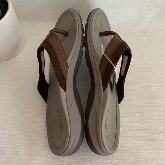 New Vionic Dennis Brown Leather Orthotic Flip Flop Sandals Men’s 8 - Picture 9 of 16